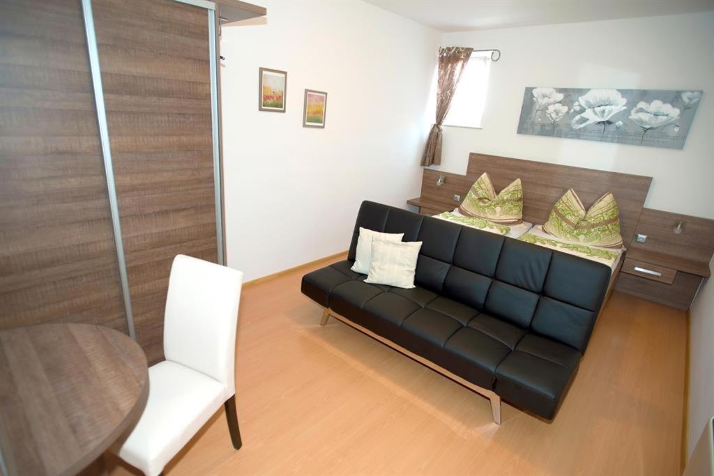אילמיץ Weingut Apartment Hildegard Gangl מראה חיצוני תמונה