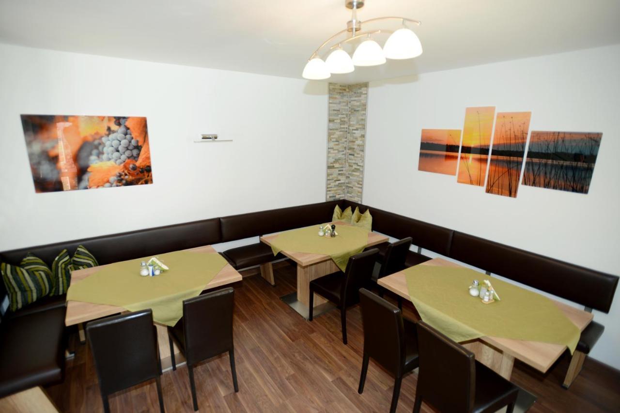 אילמיץ Weingut Apartment Hildegard Gangl מראה חיצוני תמונה