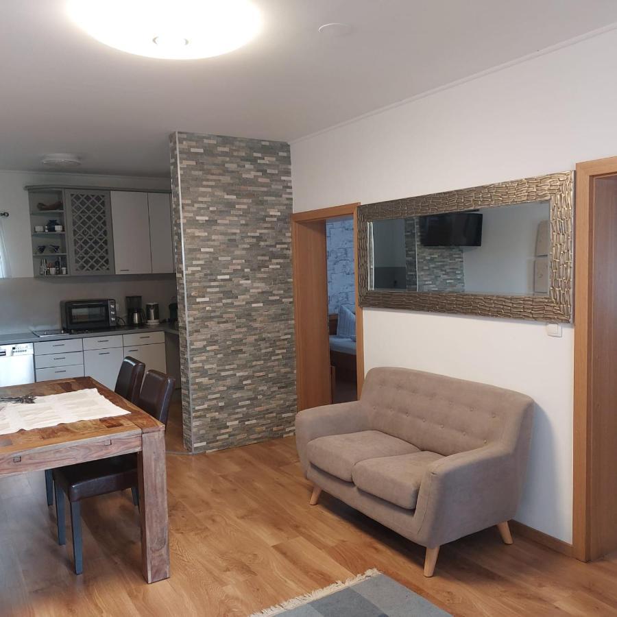 אילמיץ Weingut Apartment Hildegard Gangl מראה חיצוני תמונה