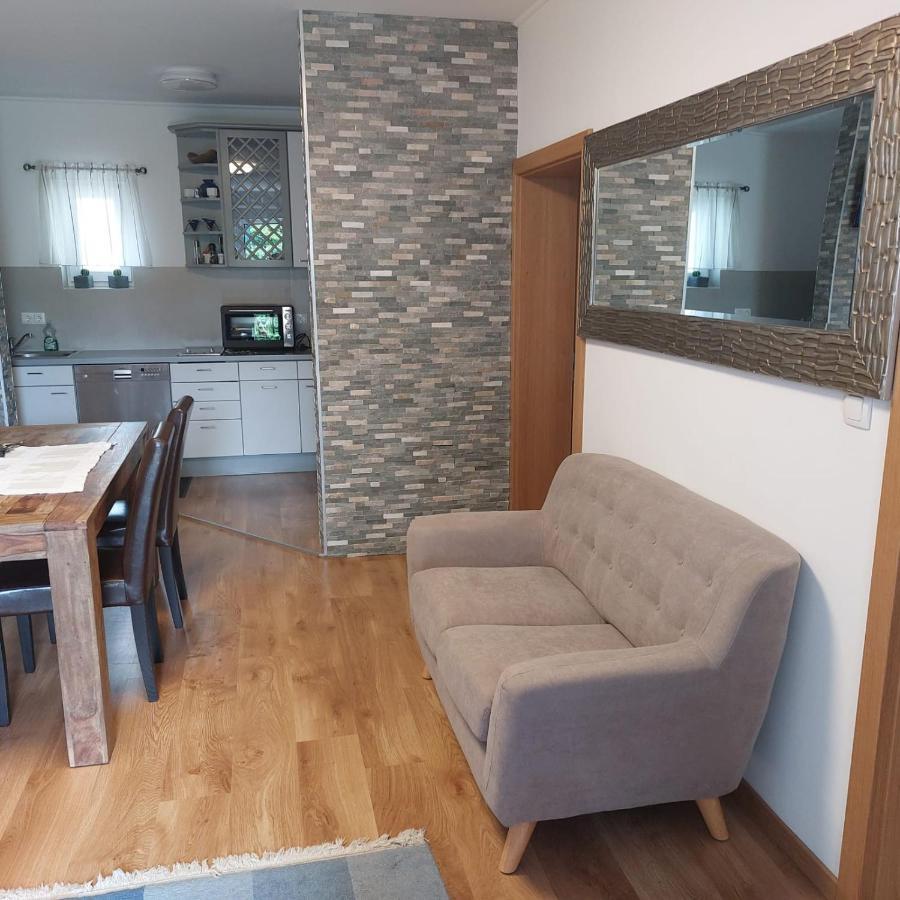 אילמיץ Weingut Apartment Hildegard Gangl מראה חיצוני תמונה