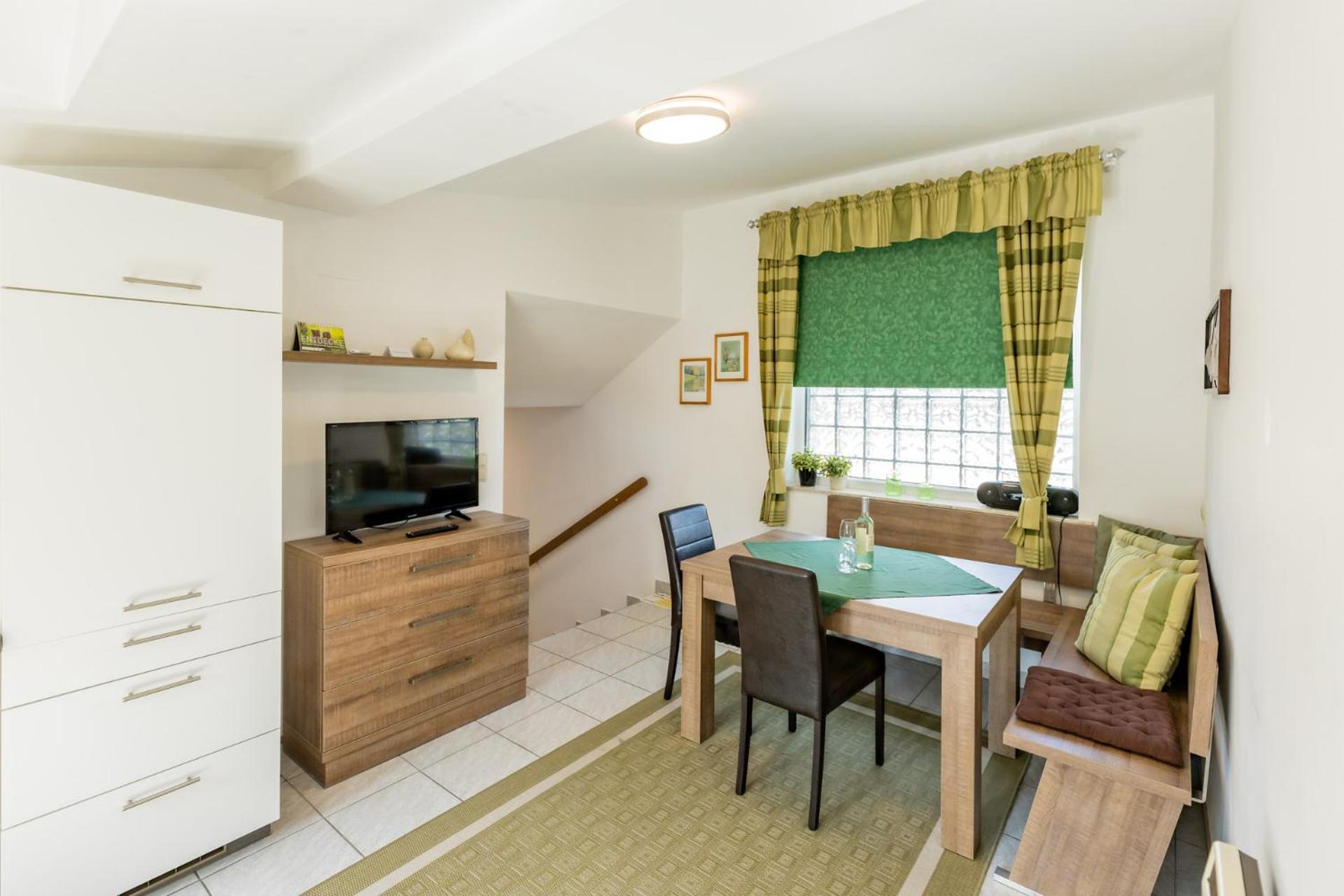 אילמיץ Weingut Apartment Hildegard Gangl מראה חיצוני תמונה